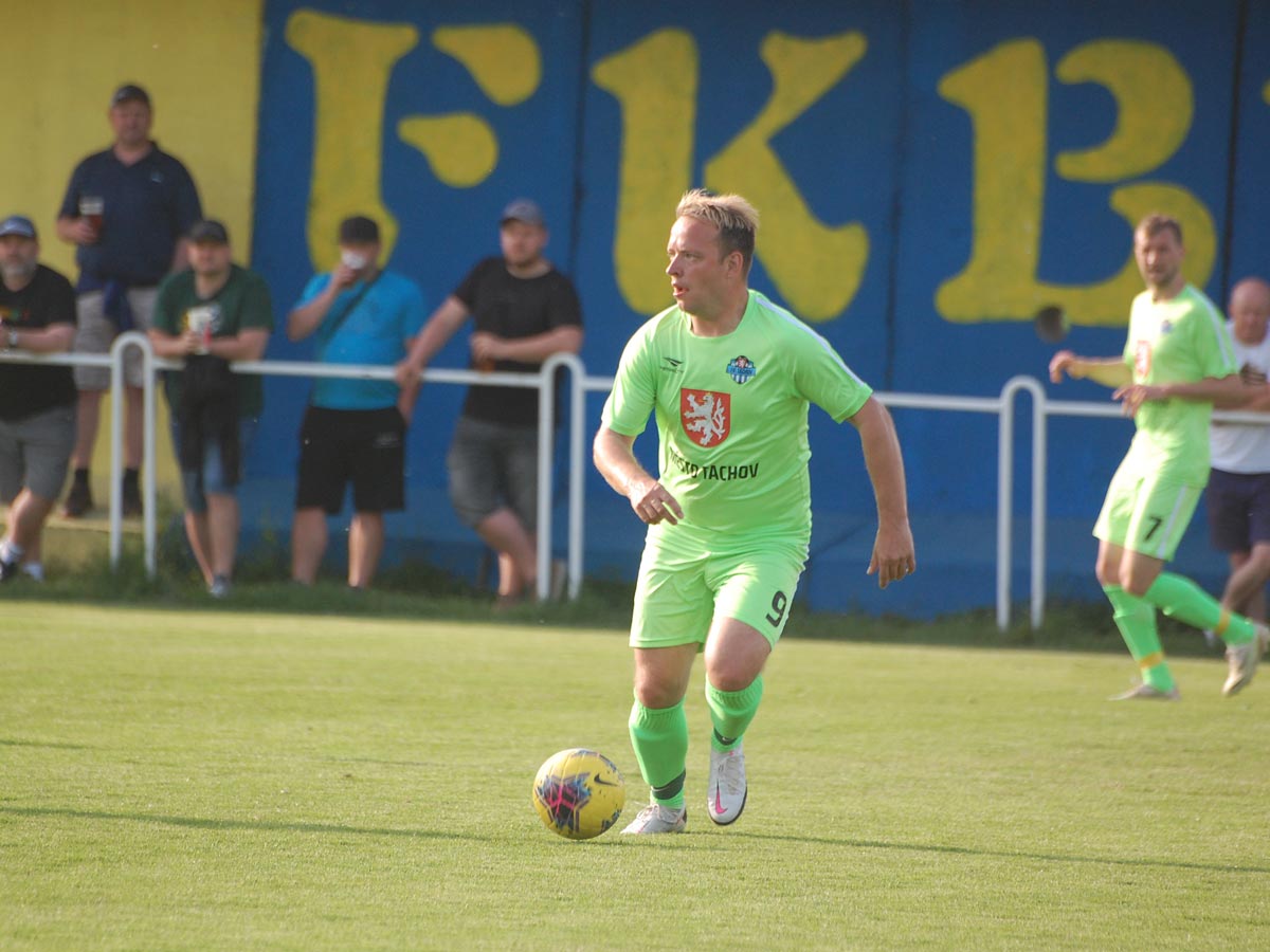 Čtyřiatřicáté narozeniny slavil v den zápasu náš playmaker Kuba Šuranský. Šurdíku, všechno nejlepšíííííí!!!!! Image